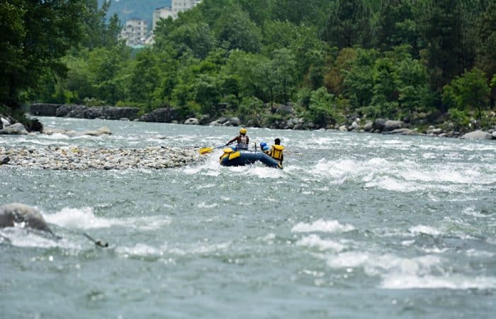 Rafting experience in the rivers of Manali Activities to do in Manali